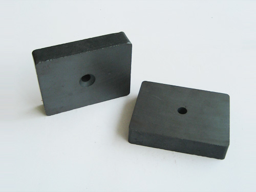 Ceramic rectangular magnet with hole