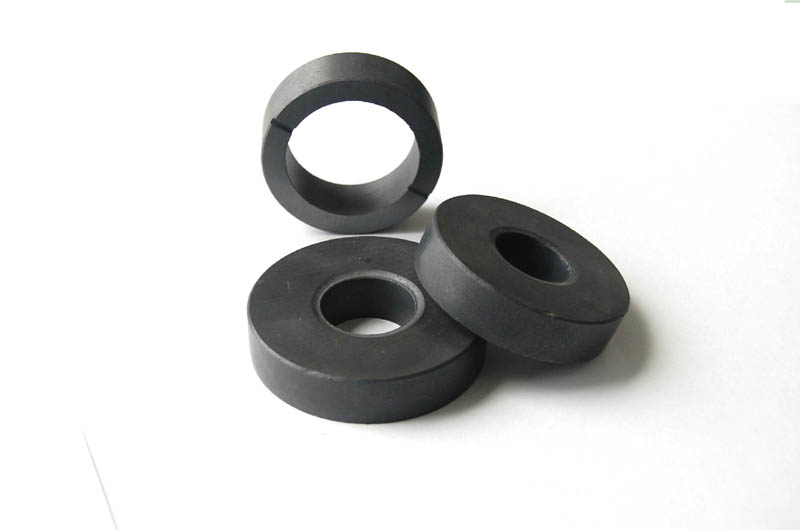 Ceramic ring magnet